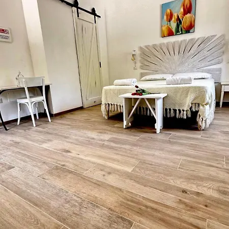 Bed & Breakfast Dimora Idruntina 3*