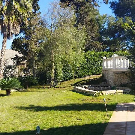 Dimora Idruntina B&B 오트란토